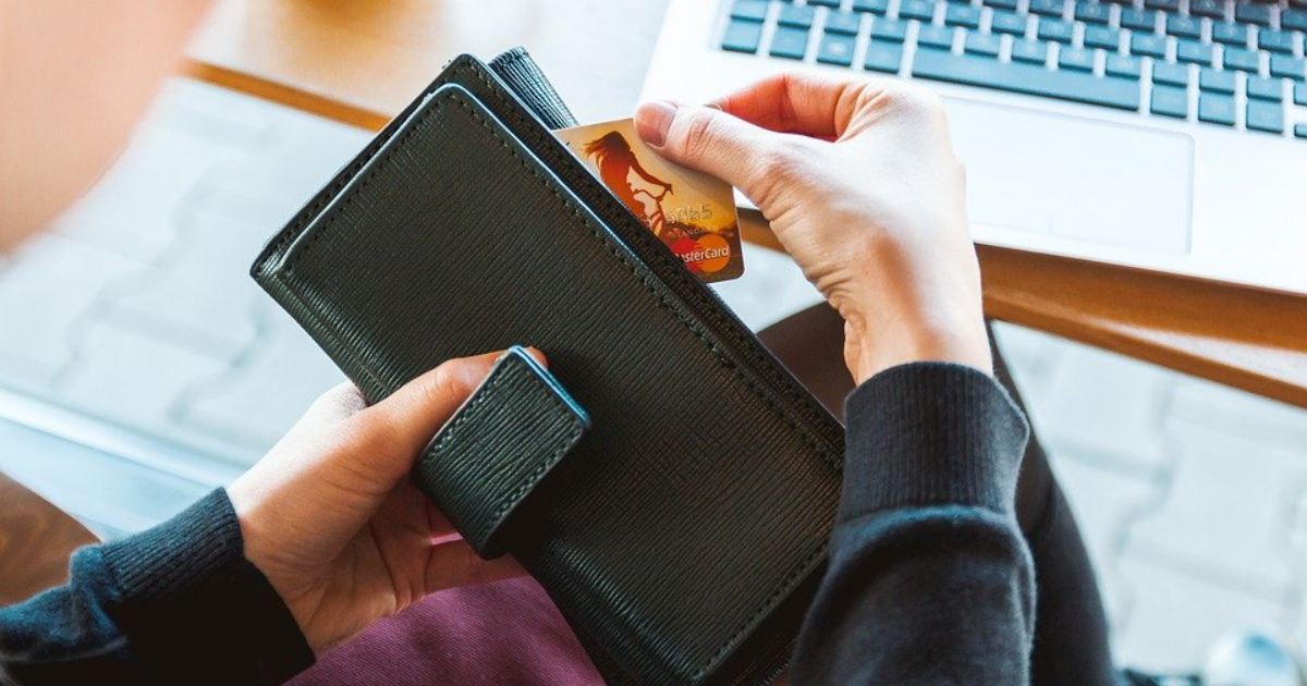 Slovenským obchodníkom v roku 2020 rástli tržby